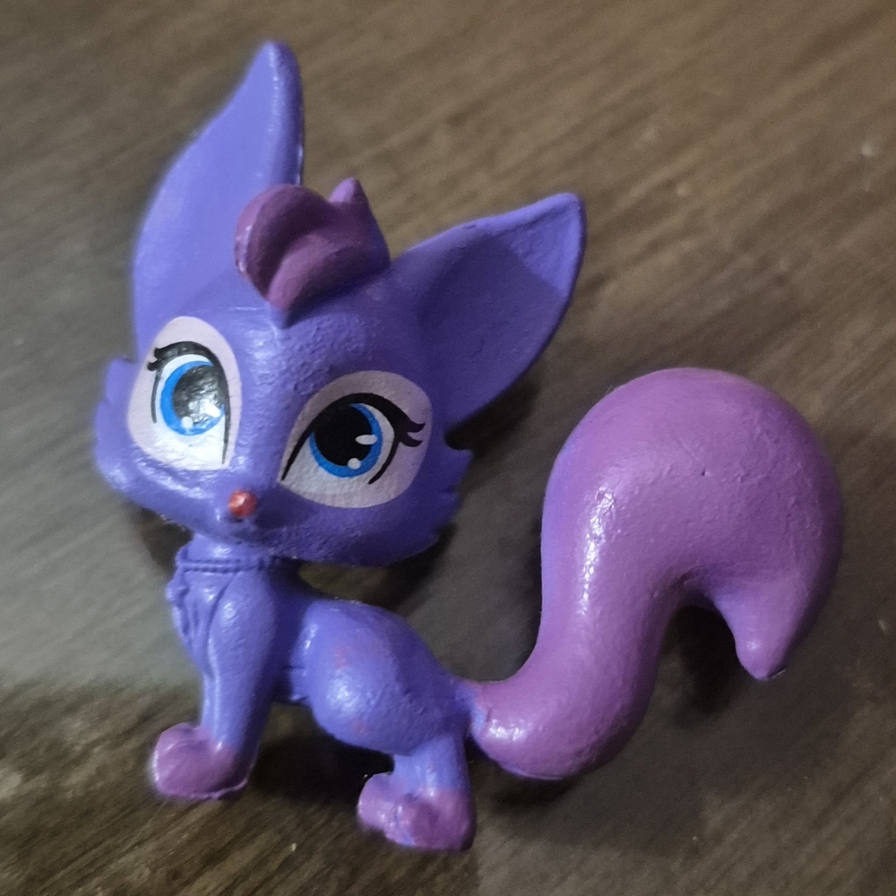 MINIATURE 1.5” PURPLE KITTY CAT FIGURE VIACOM (MA709)